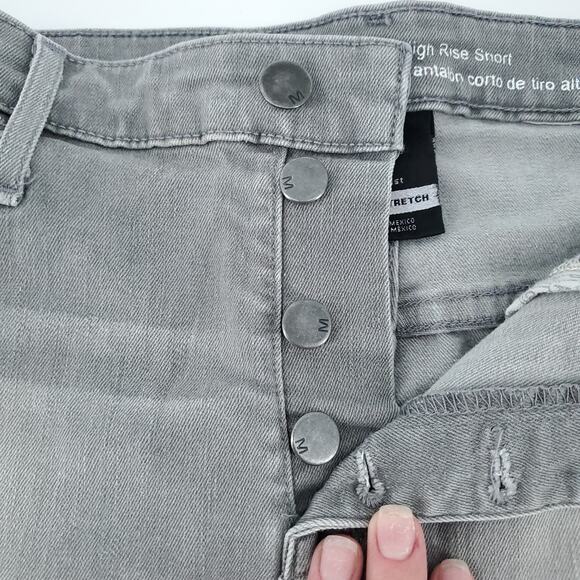Mossimo 12 High Rise Gray Stonewash Raw Hemline Button Fly Stretchy Short - Picture 2 of 6